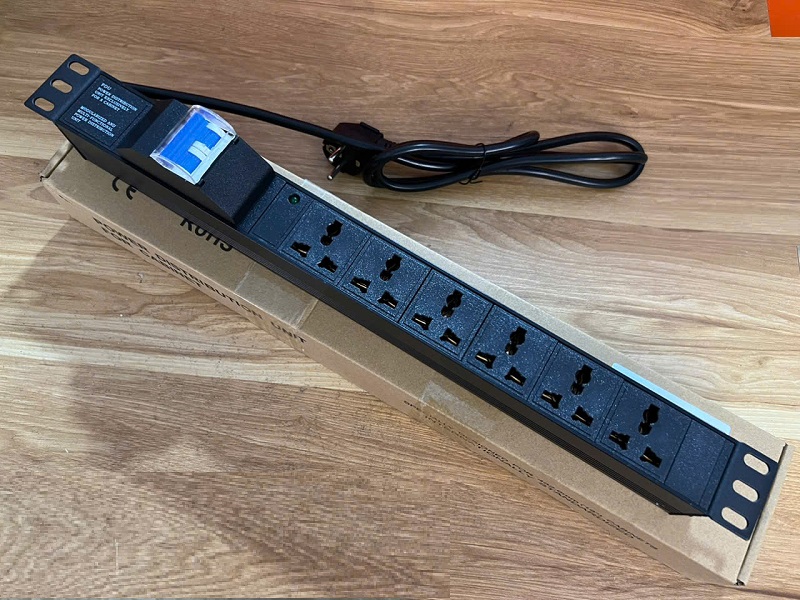 Thanh nguồn PDU 6 ổ cắm đa năng dây dài 1.5m CB16A Cao cấp