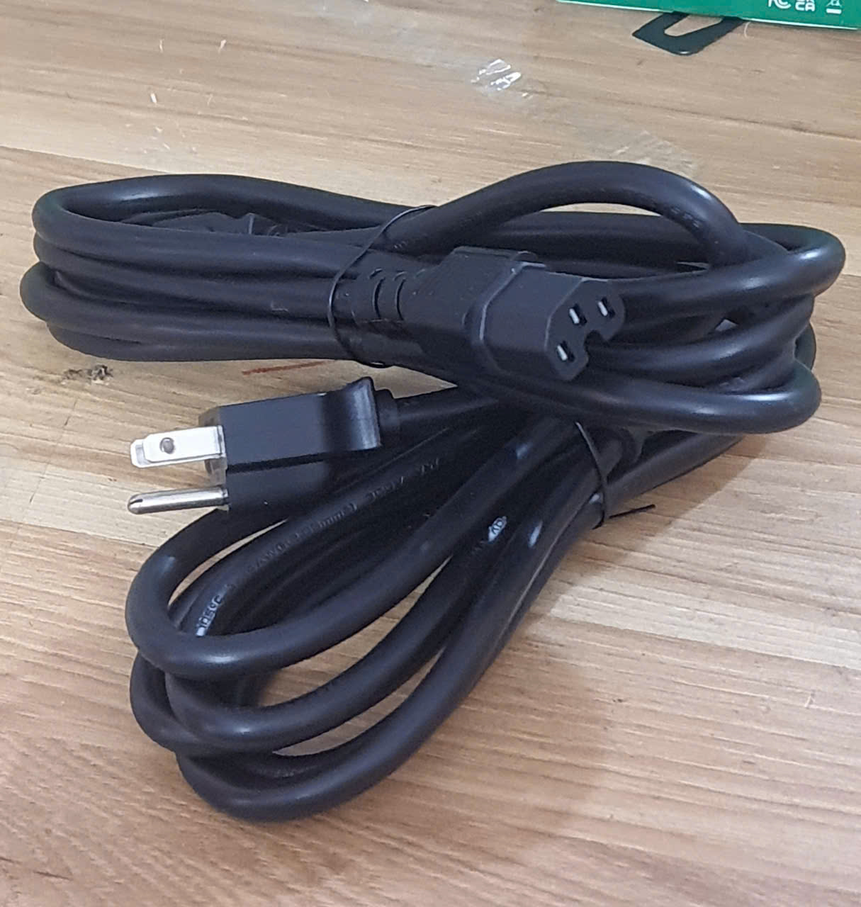 Dây nguồn 3 chân đầu cắm máy tính C15 dài 2.5m lõi đồng 3x2.08mm chính hãng